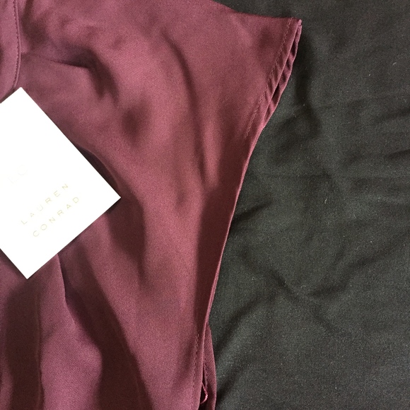 Lauren Conrad BNWT Burgundy Tie Back Lace Blouse S - Picture 7 of 10